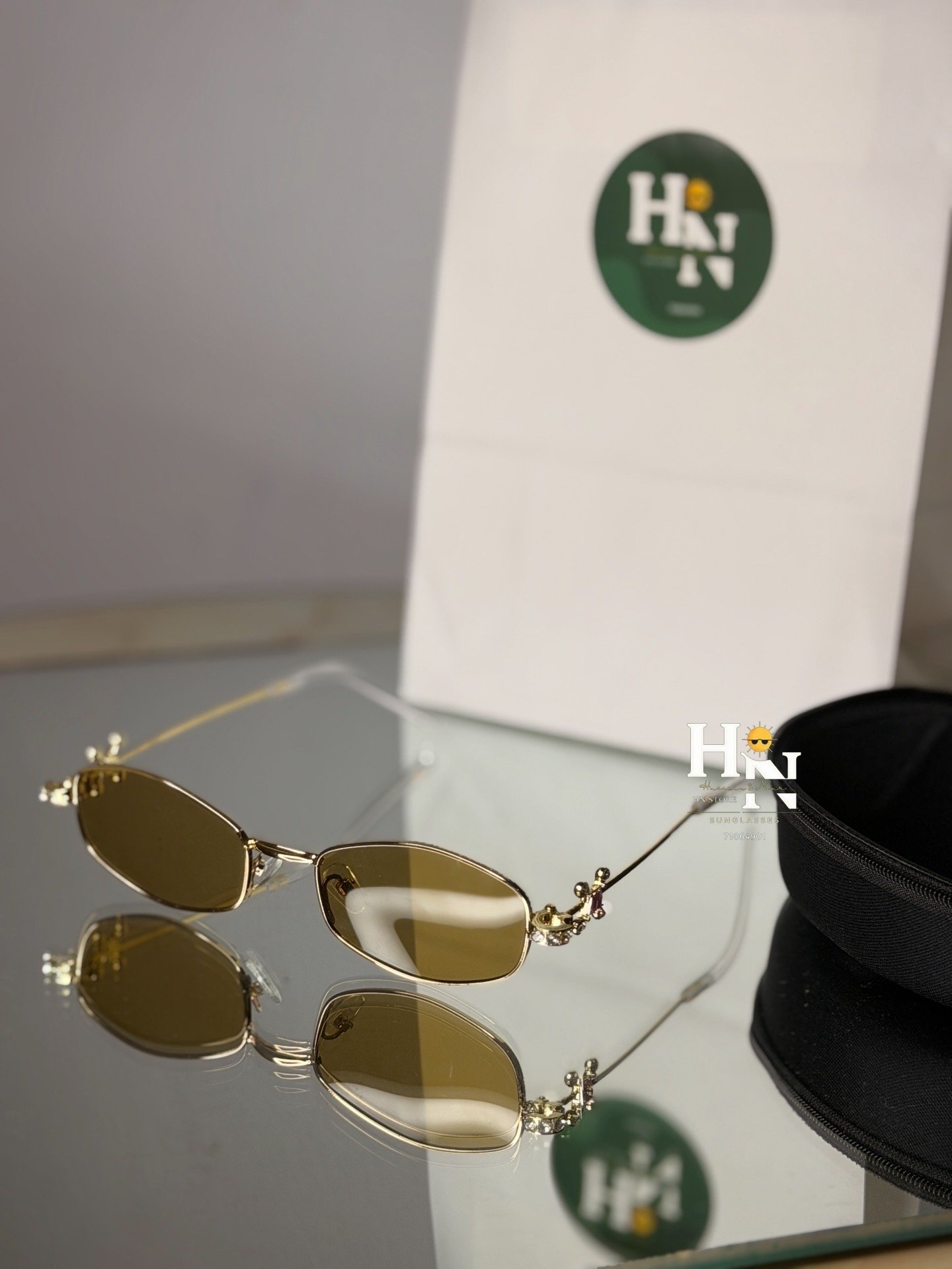 Women trendy sunglasses